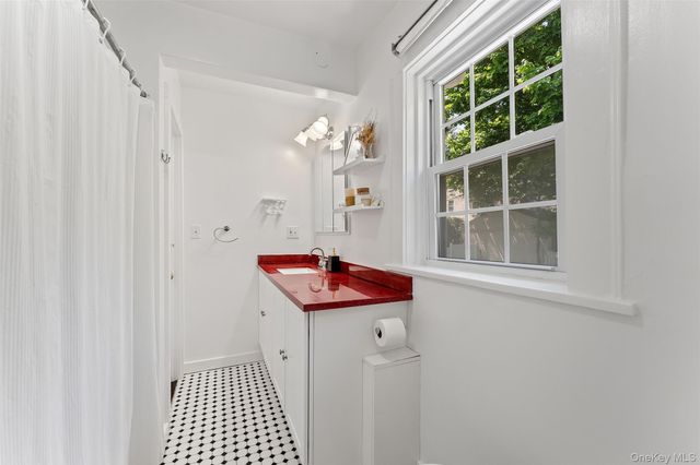 301 Bronxville Road, Bronxville, NY 10708