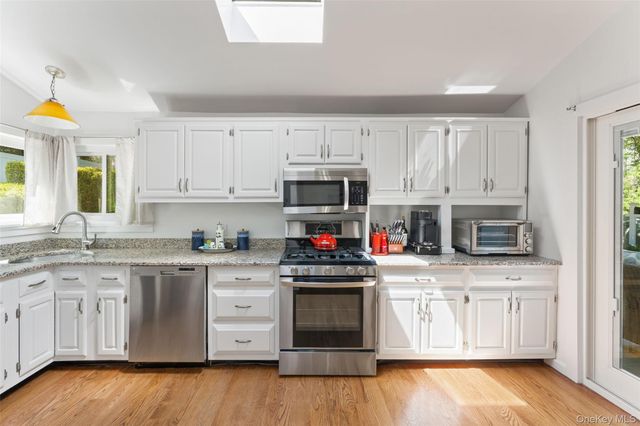 301 Bronxville Road, Bronxville, NY 10708