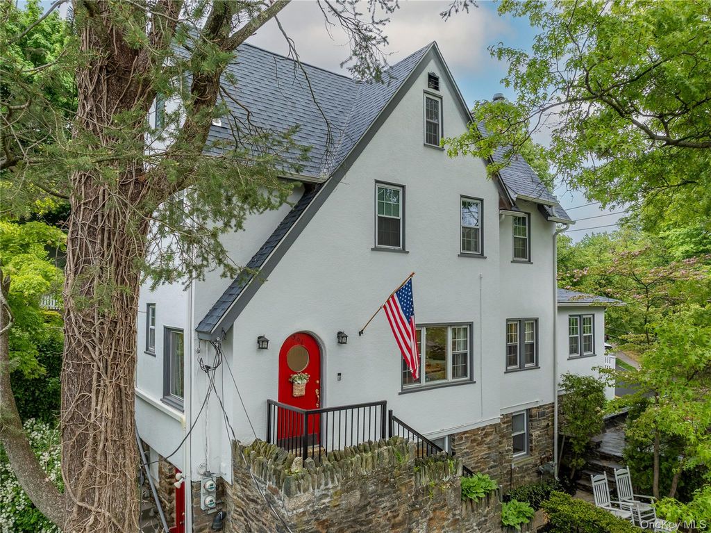 301 Bronxville Road, Bronxville, NY 10708