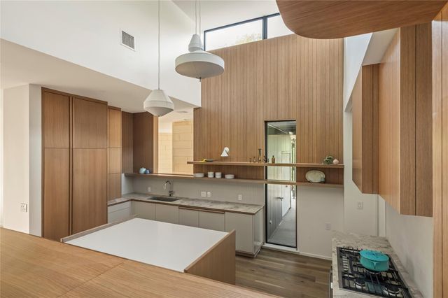 1705 Cliffside DR, Austin, TX 78704