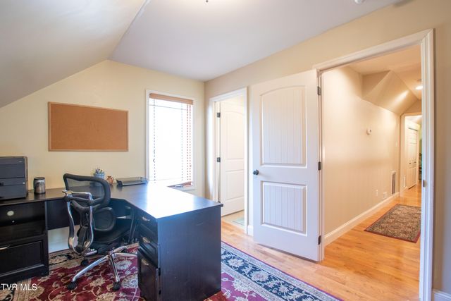 16301 Highlands Log Drive, Abingdon, VA 24210