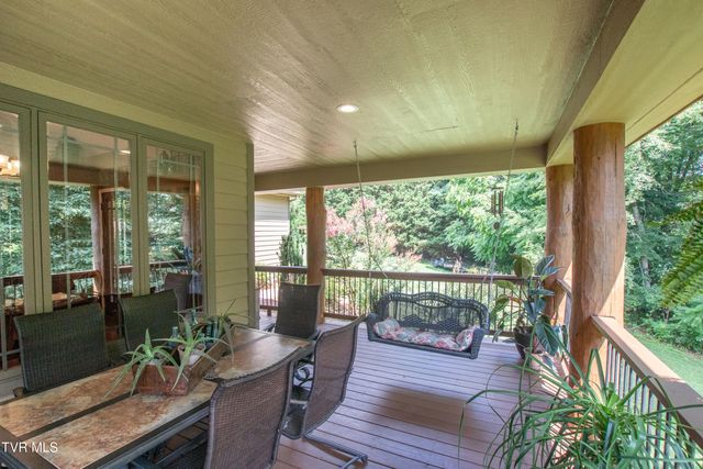 16301 Highlands Log Drive, Abingdon, VA 24210