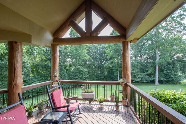 16301 Highlands Log Drive, Abingdon, VA 24210