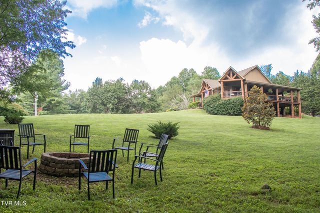 16301 Highlands Log Drive, Abingdon, VA 24210