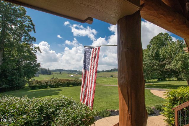 16301 Highlands Log Drive, Abingdon, VA 24210
