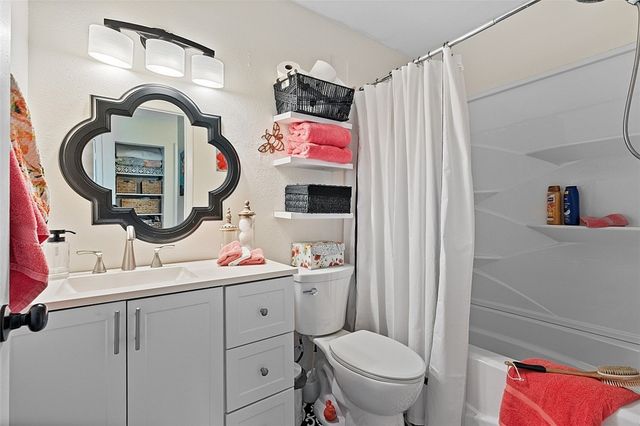 701 Highland Drive SW, Vero Beach, FL 32962