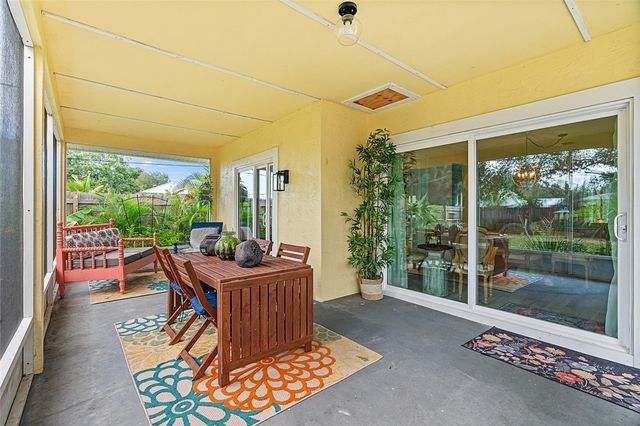 701 Highland Drive SW, Vero Beach, FL 32962