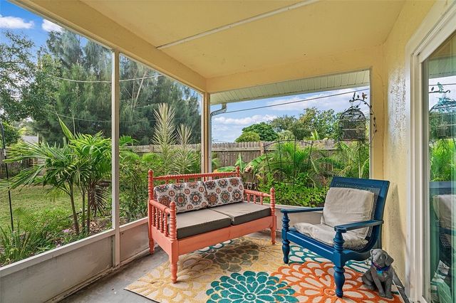 701 Highland Drive SW, Vero Beach, FL 32962