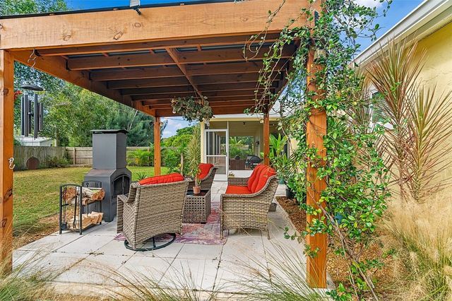 701 Highland Drive SW, Vero Beach, FL 32962