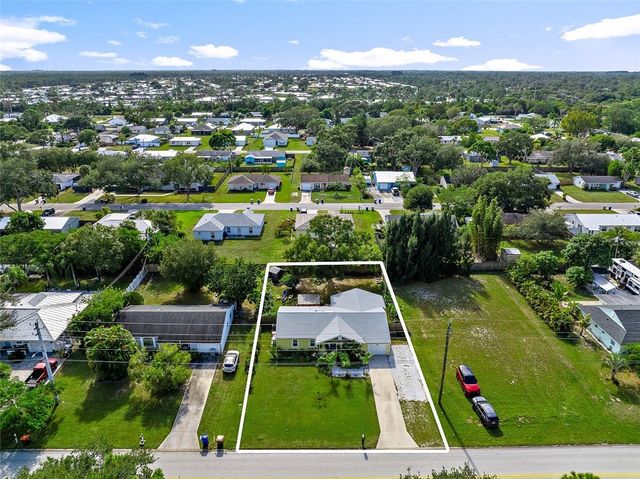 701 Highland Drive SW, Vero Beach, FL 32962