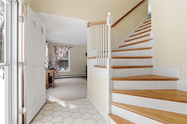 37 Anan Wade Road, Glocester, RI 02857