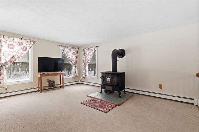 37 Anan Wade Road, Glocester, RI 02857