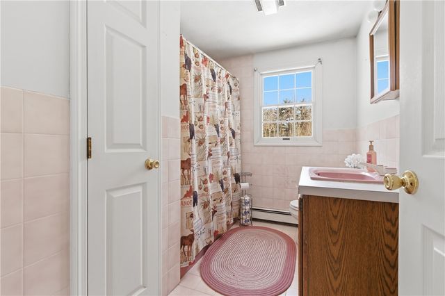 37 Anan Wade Road, Glocester, RI 02857