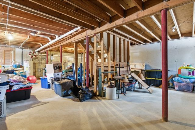 37 Anan Wade Road, Glocester, RI 02857