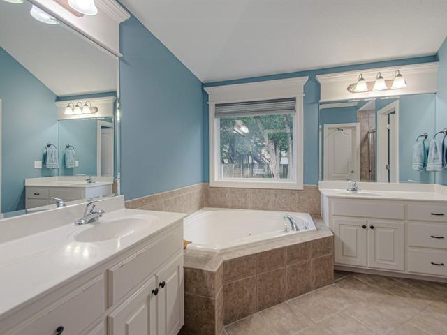 21431 W 112th Terrace, Olathe, KS 66061