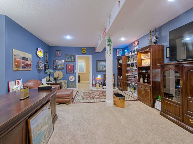 21431 W 112th Terrace, Olathe, KS 66061