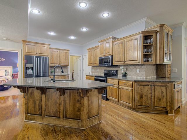 21431 W 112th Terrace, Olathe, KS 66061