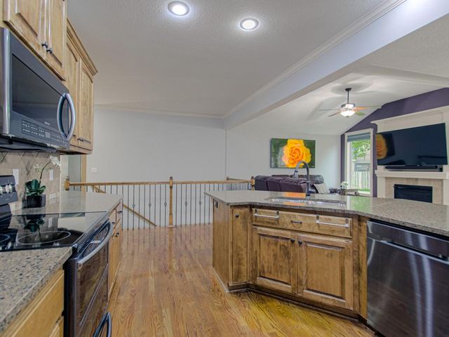 21431 W 112th Terrace, Olathe, KS 66061