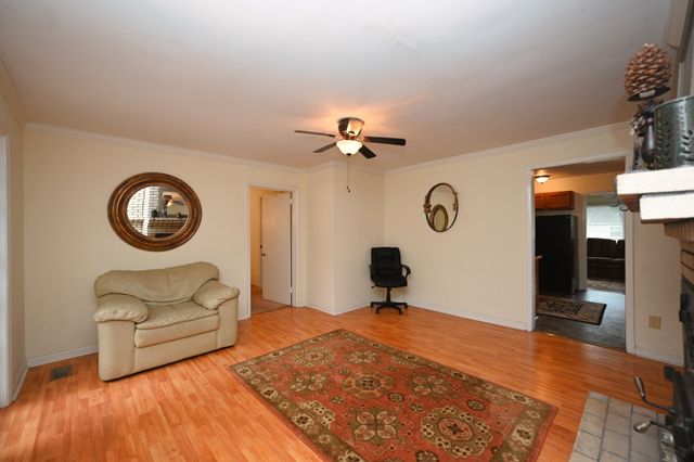 212 Nokes Dr, Hendersonville, TN 37075