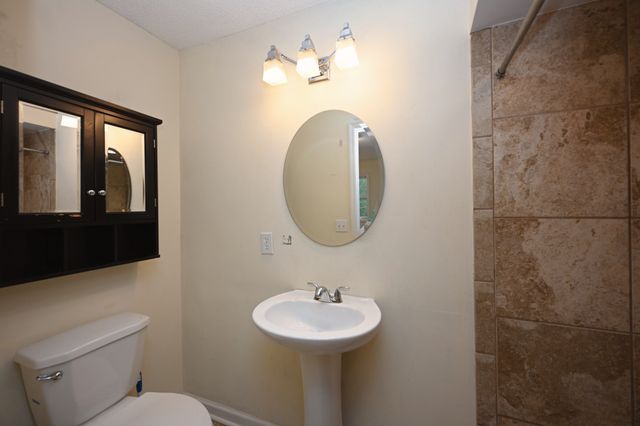 212 Nokes Dr, Hendersonville, TN 37075