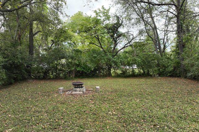 212 Nokes Dr, Hendersonville, TN 37075