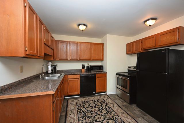 212 Nokes Dr, Hendersonville, TN 37075