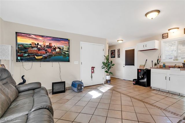 7511 Jeffries Avenue, Garfield Heights, OH 44105