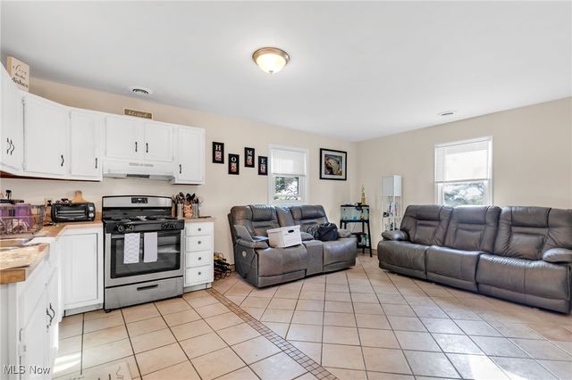 7511 Jeffries Avenue, Garfield Heights, OH 44105