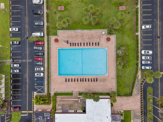 3141 NW 47th Ter 121, Lauderdale Lakes, FL 33319