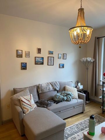 65 Burbank St 5, Boston, MA 02115