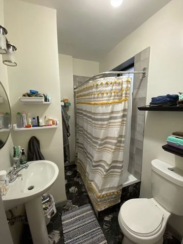 65 Burbank St 5, Boston, MA 02115