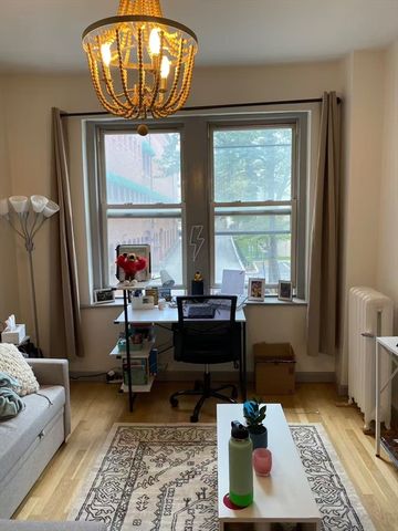 65 Burbank St 5, Boston, MA 02115