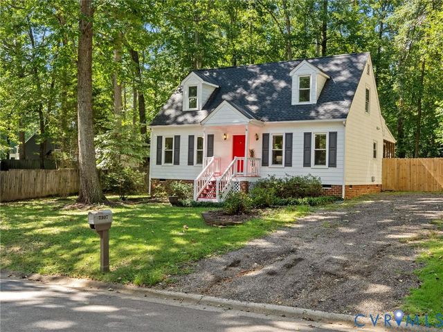 7307 Velvet Antler Dr, Midlothian, VA 23112