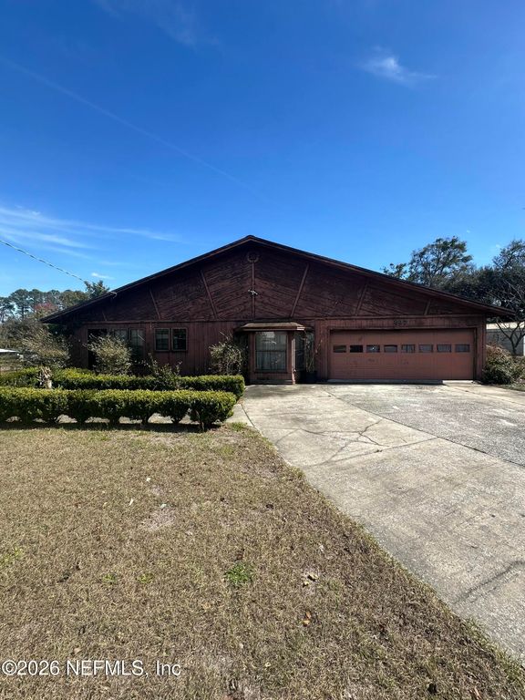 907 E CREST Drive, Jacksonville, FL 32221