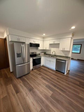 5802 Sauk Lane, Mcfarland, WI 53558