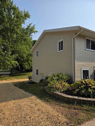 5802 Sauk Lane, Mcfarland, WI 53558