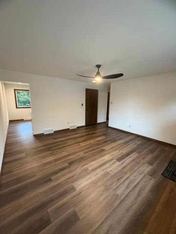 5802 Sauk Lane, Mcfarland, WI 53558