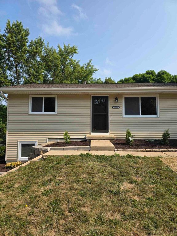 5802 Sauk Lane, Mcfarland, WI 53558