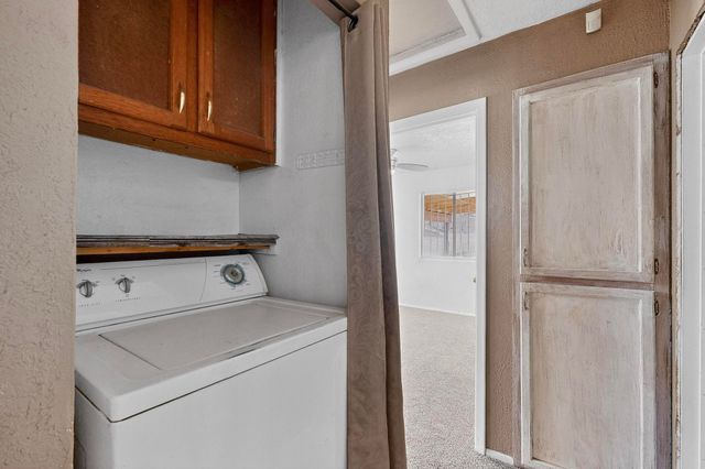 133 63rd Street NW, Albuquerque, NM 87105