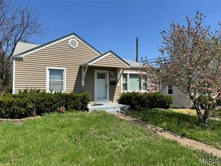 9825 Lullaby Lane, Overland, MO 63114