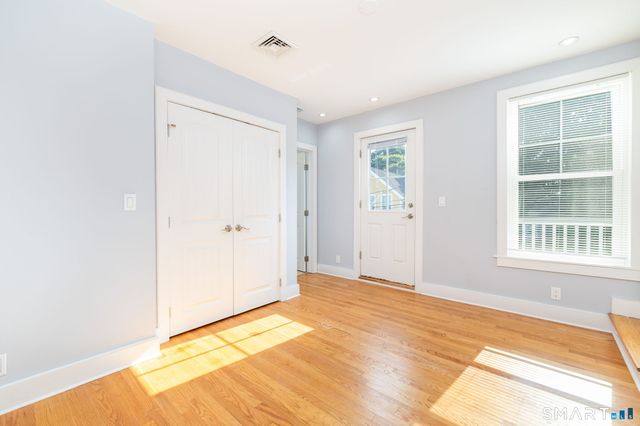 4 Elihu Street, Stonington, CT 06378