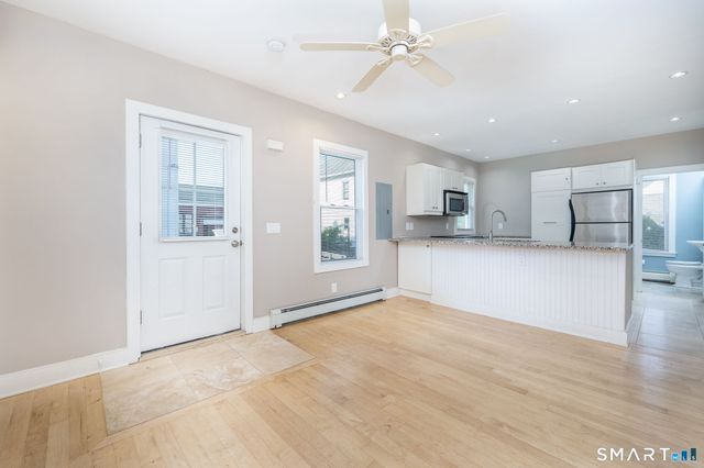 4 Elihu Street, Stonington, CT 06378