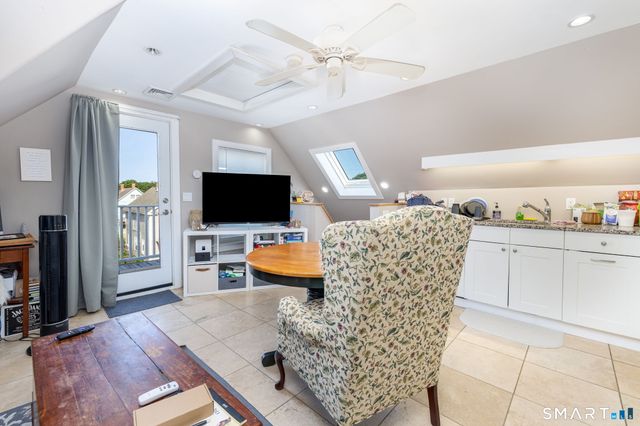 4 Elihu Street, Stonington, CT 06378