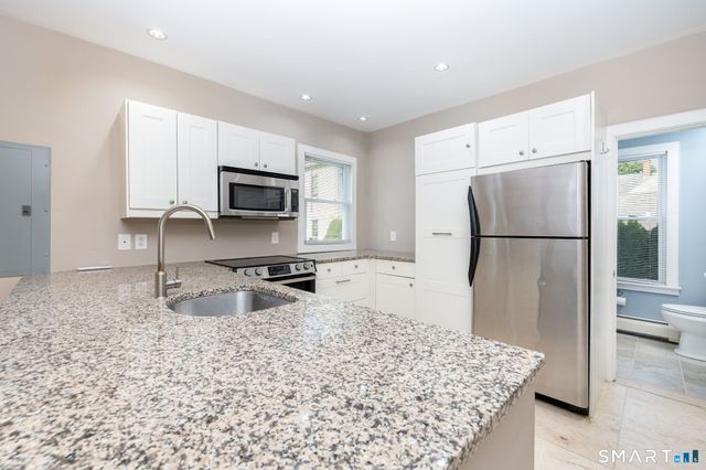4 Elihu Street, Stonington, CT 06378