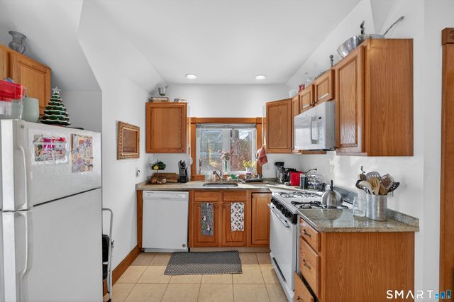 245 Edwards Street 2R, New Haven, CT 06511