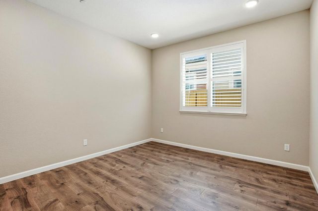 10032 Wagoner Way, Elk Grove, CA 95757