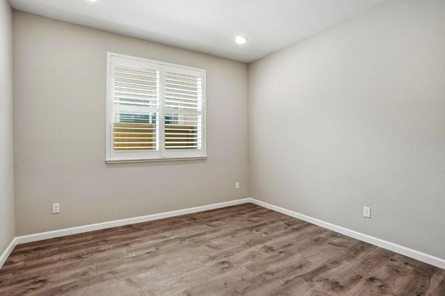 10032 Wagoner Way, Elk Grove, CA 95757