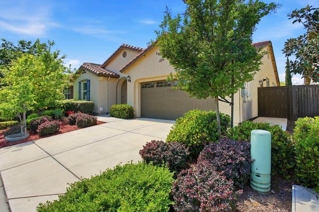 10032 Wagoner Way, Elk Grove, CA 95757