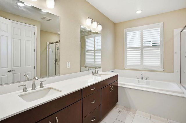 10032 Wagoner Way, Elk Grove, CA 95757