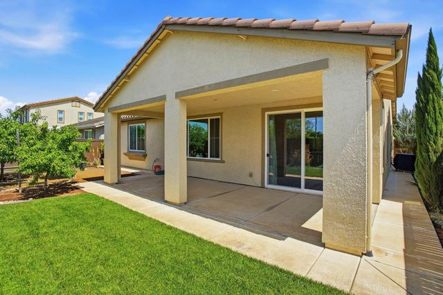 10032 Wagoner Way, Elk Grove, CA 95757